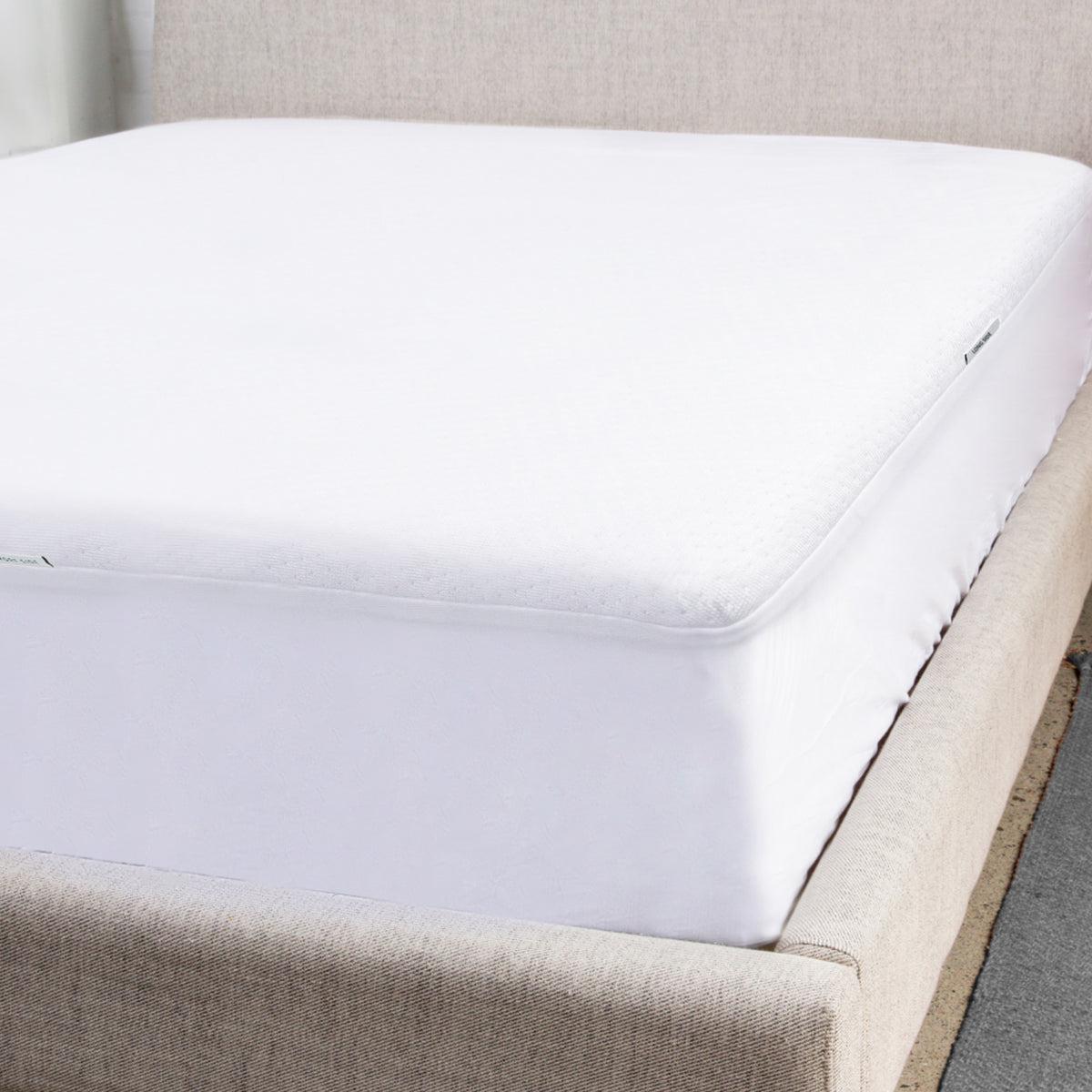 Cariloha Aloha Soft Bamboo Jaquard Mattress Protector